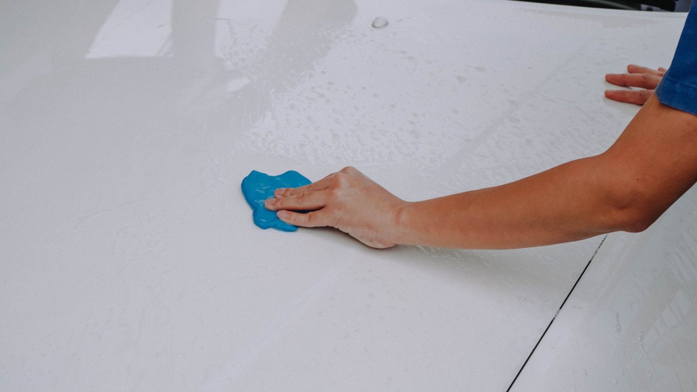 How to use detailing clay bar